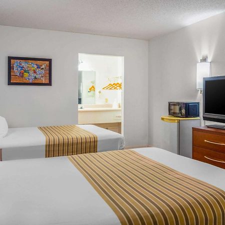Econo Lodge Кристъл Ривър Екстериор снимка
