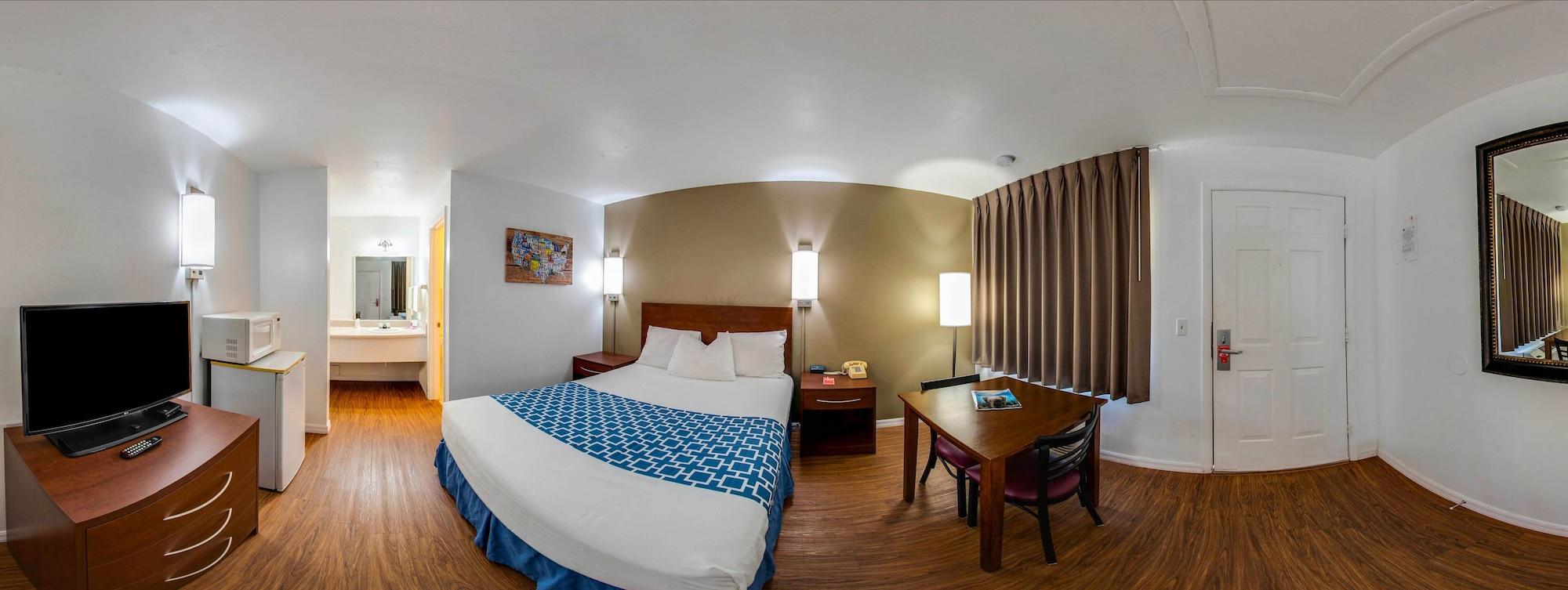 Econo Lodge Кристъл Ривър Екстериор снимка