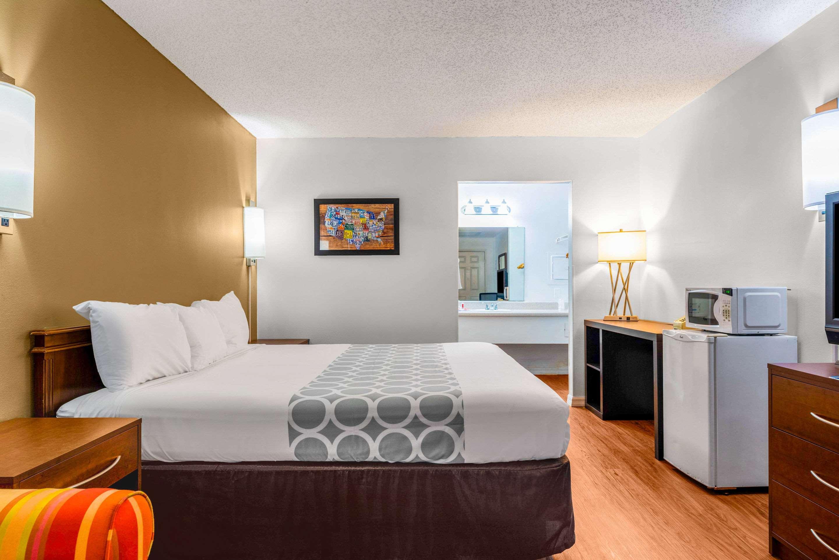 Econo Lodge Кристъл Ривър Екстериор снимка
